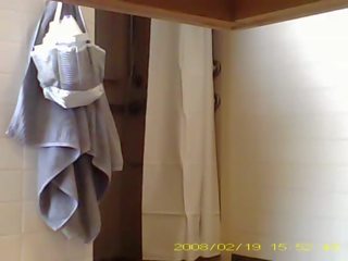 Szpiegowanie uroczy 19 rok stary ms prysznica w akademik łazienka