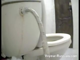 Voyeur-russian toaleta 110526